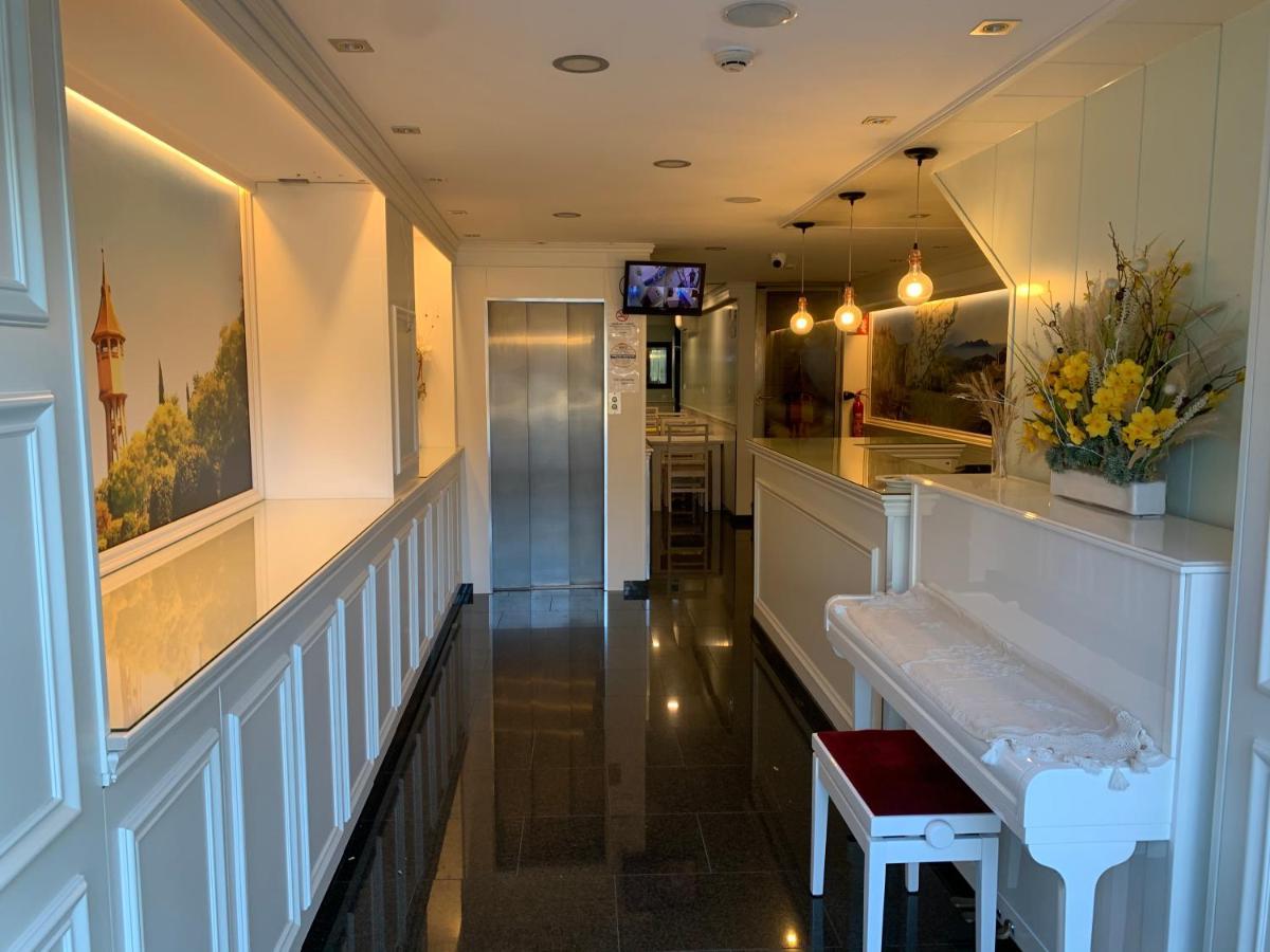 Hotel Ric Σαμπαντέλ Εξωτερικό φωτογραφία