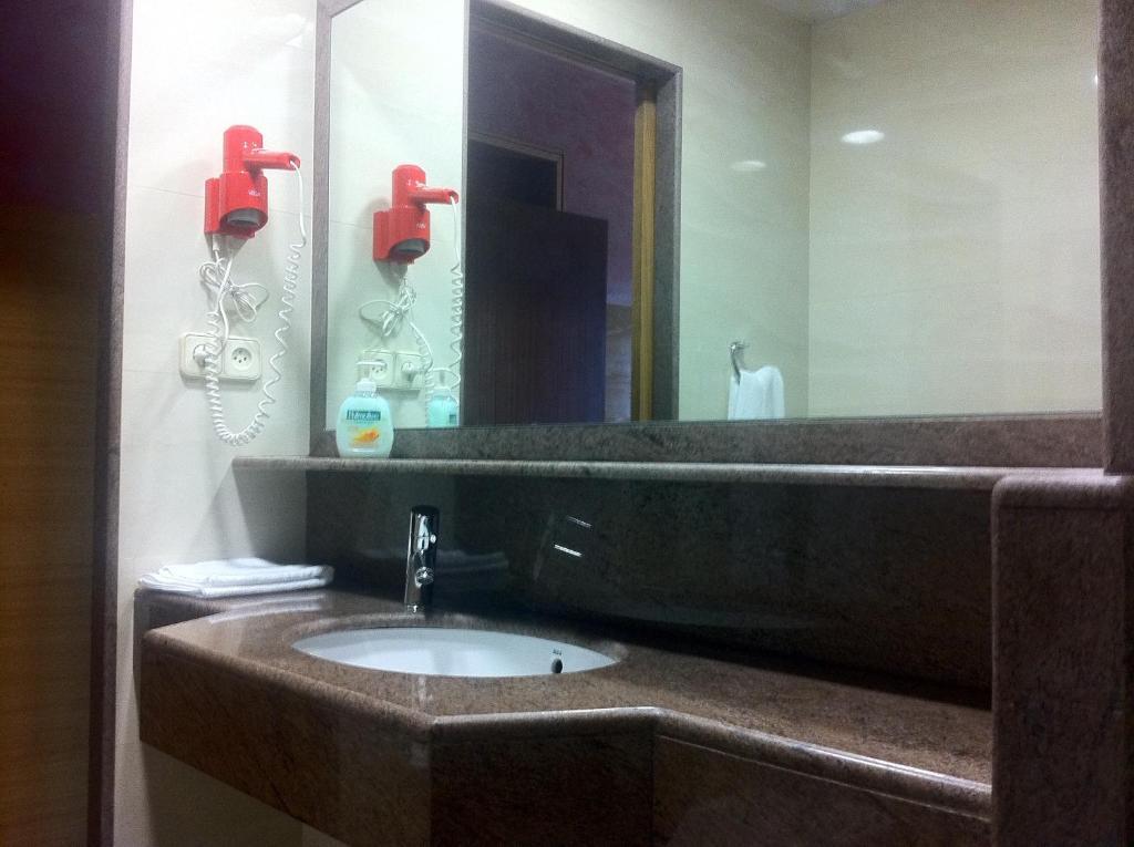 Hotel Ric Σαμπαντέλ Δωμάτιο φωτογραφία